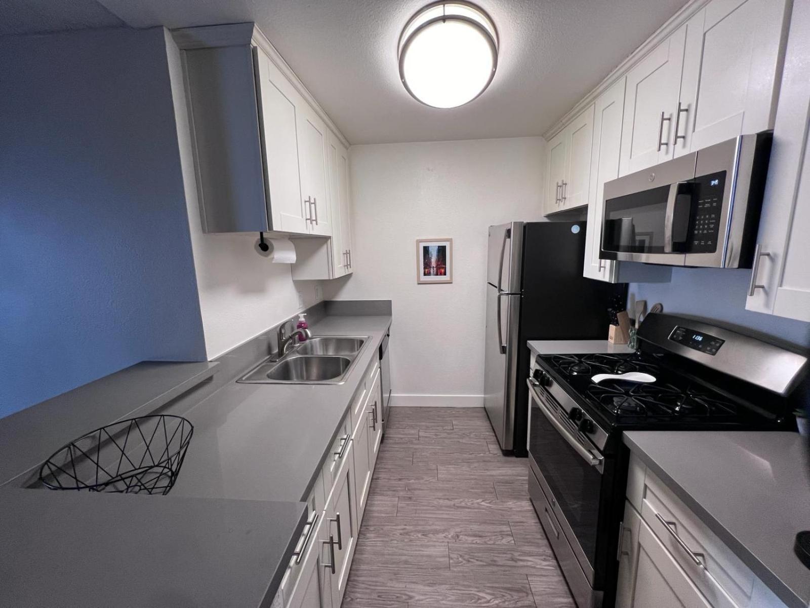 Hollywood Two Bedroom & Free Two Parking Spots Apartment Los Angeles Exterior photo